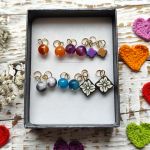 Kolczyki z wymiennymi zawieszkami – pastelowe różowe serduszka. - 