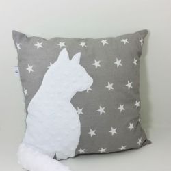 Poduszka z kotem i ogonem 3D szare gwiazdy