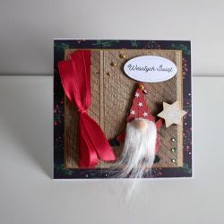 Kartka Świąteczna z czerwoną kokardką Skrzat Boże Narodzenie