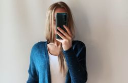Sweter oversize z kieszeniami szmaragd