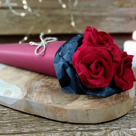 Bukiet róż z filcu - czerwony