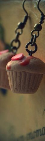Kolczyki - muffinki z truskawkami