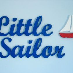 Napis "Little Sailor" 