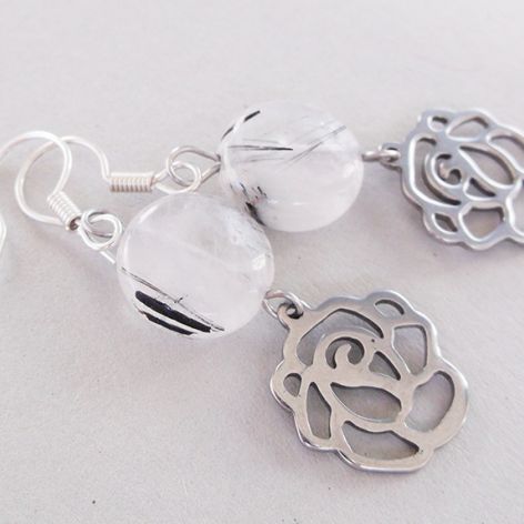 Róże i kwarc z turmalinem