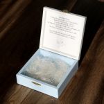 Personalizowane pudełko - prezent komunijny - Personalizowane pudełko na pamiątkę pierwszej komunii Świętej dla dziewczynki prezent komunijny pamiątka komunijna prezent na komunię od chrzestnych dziadków