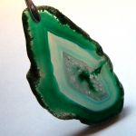 Surowy, nieregularny plaster agatu, zielony - 