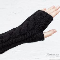 Czarne mitenki z warkoczem