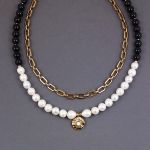 Naszyjnik z dużymi perłami. - Naszyjnik z dużymi perłami.