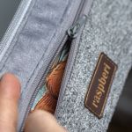 Szary portfelik damski - 