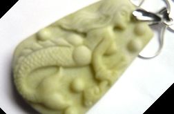 Naturalny jadeit wisior-Syrena, płaskorzeźba