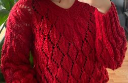 Czerwony sweterek damski