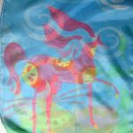 Jedwabny duży szal ręcznie malowany Koń i Lew - Duży jedwabny szal ręcznie malowany różowo-niebieskio-żółty Koń i Lew