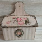 Romantyczne pudełko  z angielskimi różami - Ręcznie zdobione pudełko na biżuterię