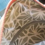 Beżowo-różowy plecak kurierski panterka - 