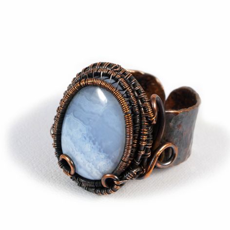Miedziany pierścionek z niebieski agatem