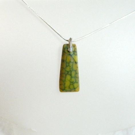 Zielony, pistacjowy agat pajęczy i srebro, wisiorek na łańcuszku