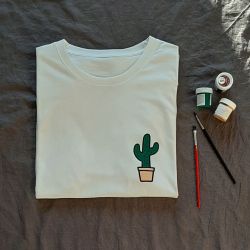 Biała koszulka ręcznie malowana kaktus unisex
