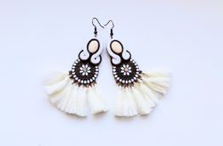 White kolczyki sutasz