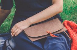 Brązowa kopertówka boho torebka chwost camel