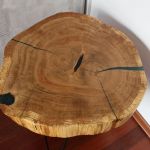 Stolik plaster drewna dąb + niebieska żywica - 