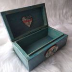 szkatułka na biżuterię w stylu vintage - wnętrze