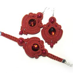 czerwony komplet biżuterii sutasz