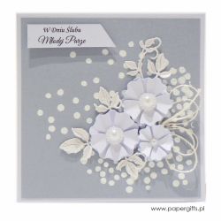 Kartka ślubna białe kwiaty na jasnoszarym tle