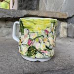 Porcelanowy kubek ręcznie malowany Kwitnąca jabłoń - 