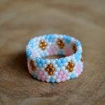 Pierścionek biały w romby 5 - pierścionek koralikowy