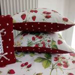 Prostokątny obrus 135 x 170 - Truskawki - 