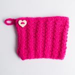 Kubek w sweterku - róż - sweterek zapinany na guzik