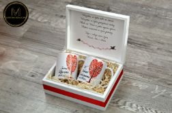 Prezent ślubny dla Nowożeńców Kubki w Pudełku