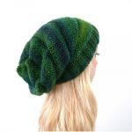 długa czapka w zieleniach - miękka