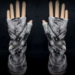 Rękawiczki Rock Alternative biało czarne  ozdobione