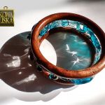 Tonga - bransoleta z żywicy i drewna. - 