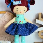 Mała lala Lenka 25 cm - Idealna zabawka dla małej i dużej dziewczynki.