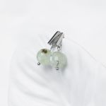 Klasyczne kolczyki w kolorze srebrnym z Frenitem - 