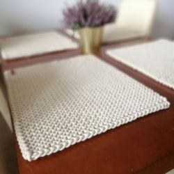Podkładka na stół,pod talerz 35x45cm.