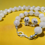 Komplet biżuterii z mistycznego białego jadeitu - Komplet biżuterii z kamieni szlachetnych
