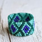 Pierścionek koralikowy turkusowo-niebieski - pierścionek dopasowuje się do kształtu palca