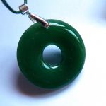 Zielony jadeit, rzeźbiony kamień, unikat - 
