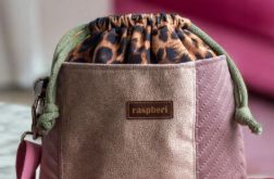 Welurowa listonoszka z kominem w panterkę