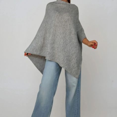 Eleganckie jasno szare ponczo, narzutka damska , otulacz, peleryna