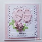 Kartka PAMIĄTKA CHRZTU z bucikami #9 /1 - Różowo-biała kartka na chrzest z bucikami