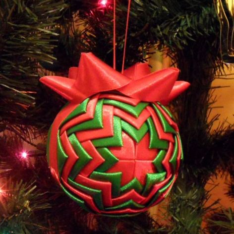 Dwuboczna bombka karczoch 8 cm