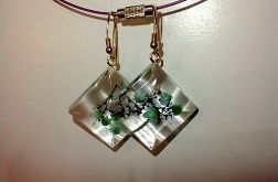 Szmaragd II - kolczyki z żywicy i pozłacanego srebra