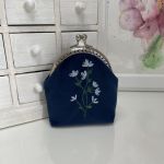 Portmonetka welurowa damska Kwiat lnu haftowana ręcznie  - 