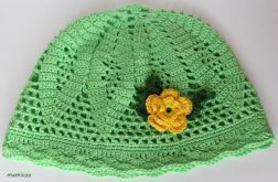 Zielona ażurowa czapka