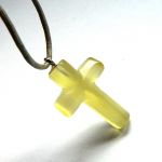 Żółte kocie oko kamień piękna delikatny krzyż - 