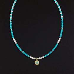 Naszyjnik biało niebieski.